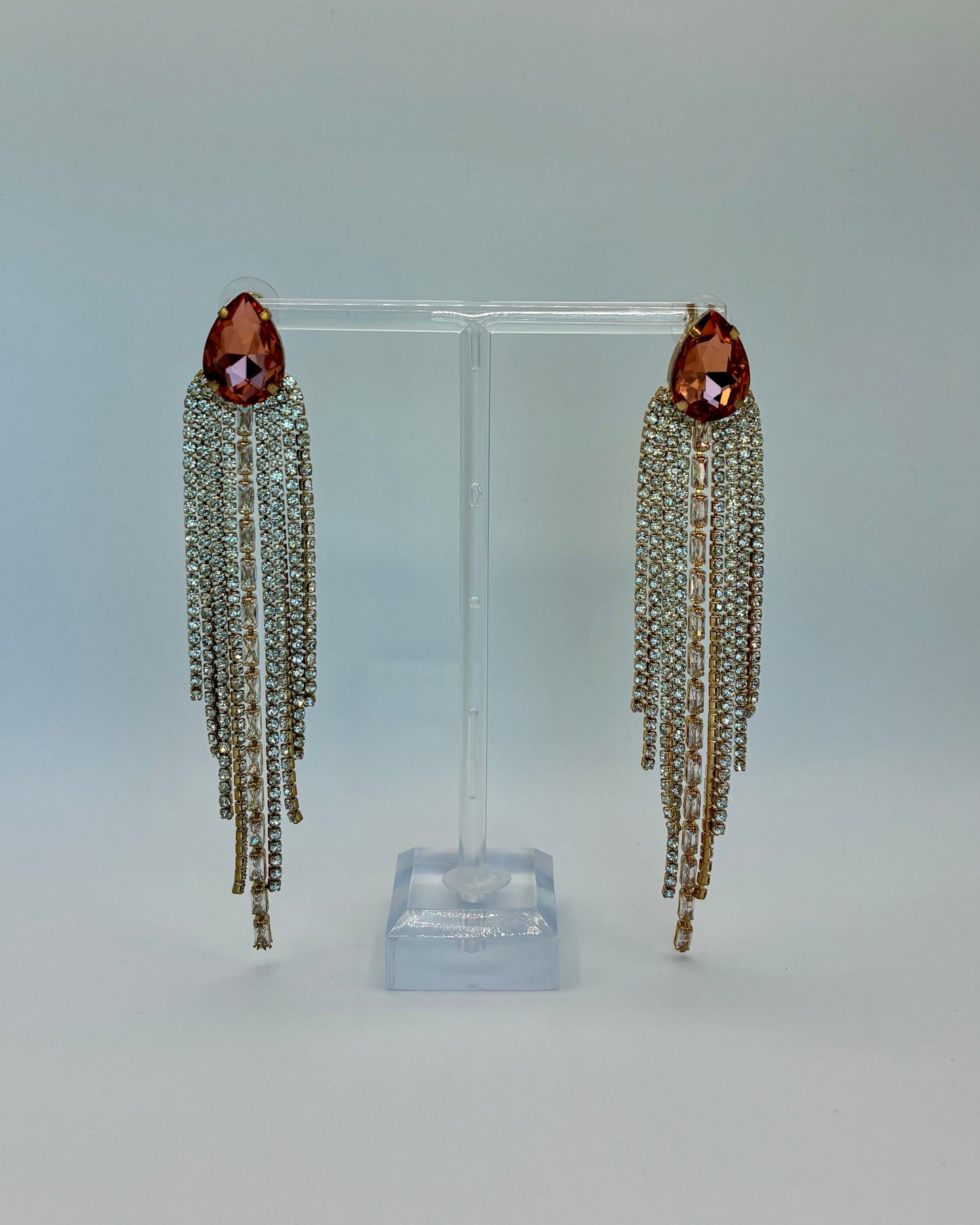 Bronze teardrop-shaped stone fringes earrings