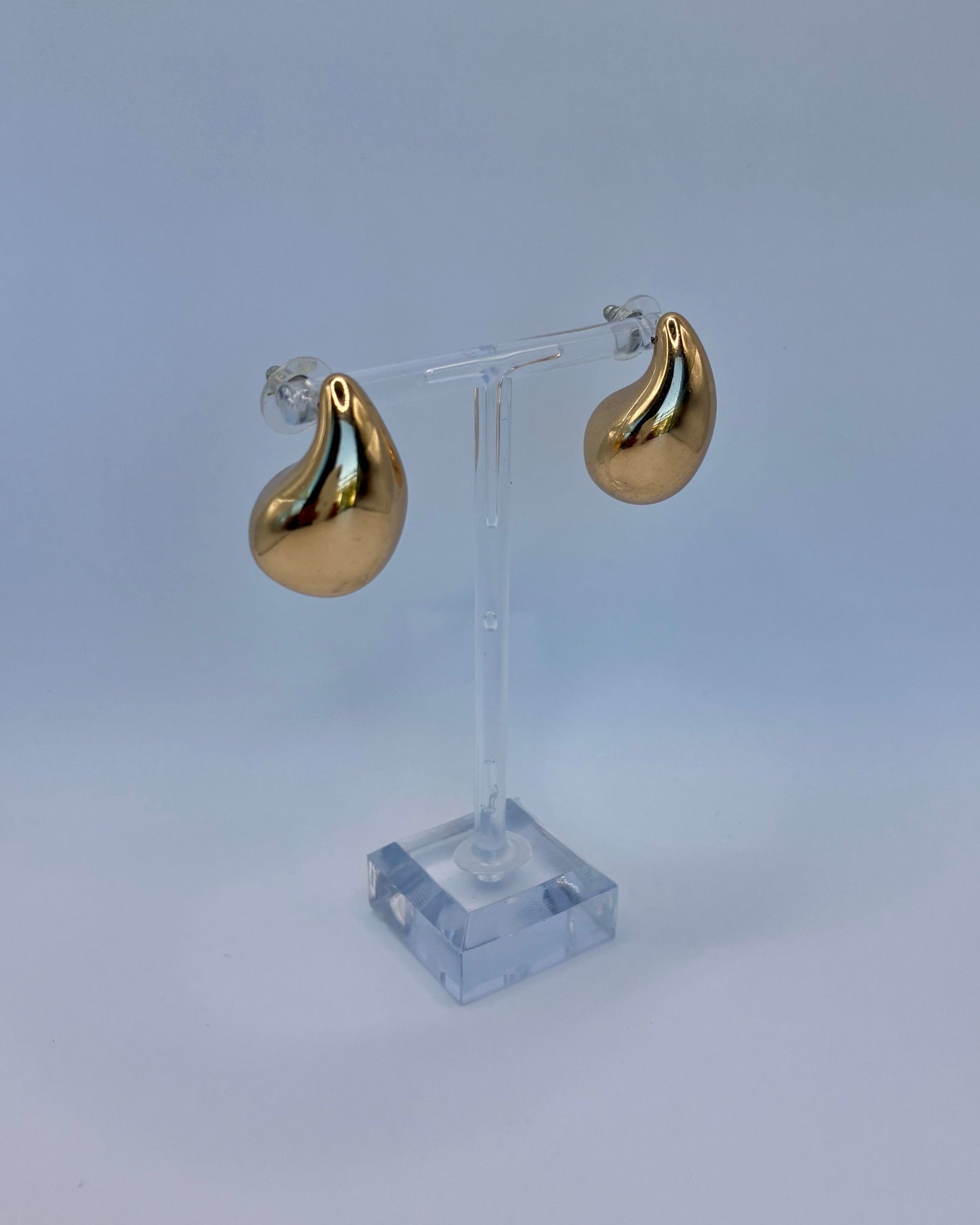 Gold teardrop earrings