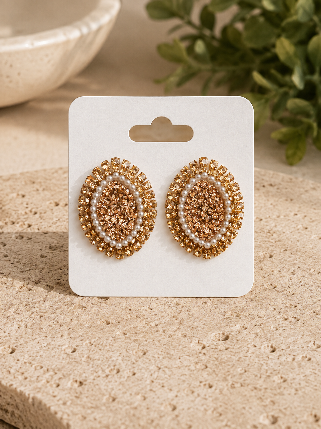 Gold and pearls earrings