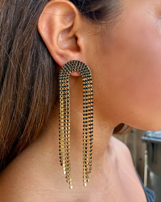 Sparkling black earrings